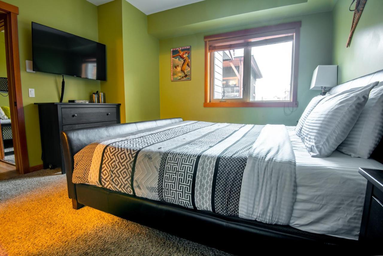 Renovated Condo, 2Br, 2Ba, Heated Pool, 3 Hot Tubs, Pets Welcome! Canmore Exterior photo